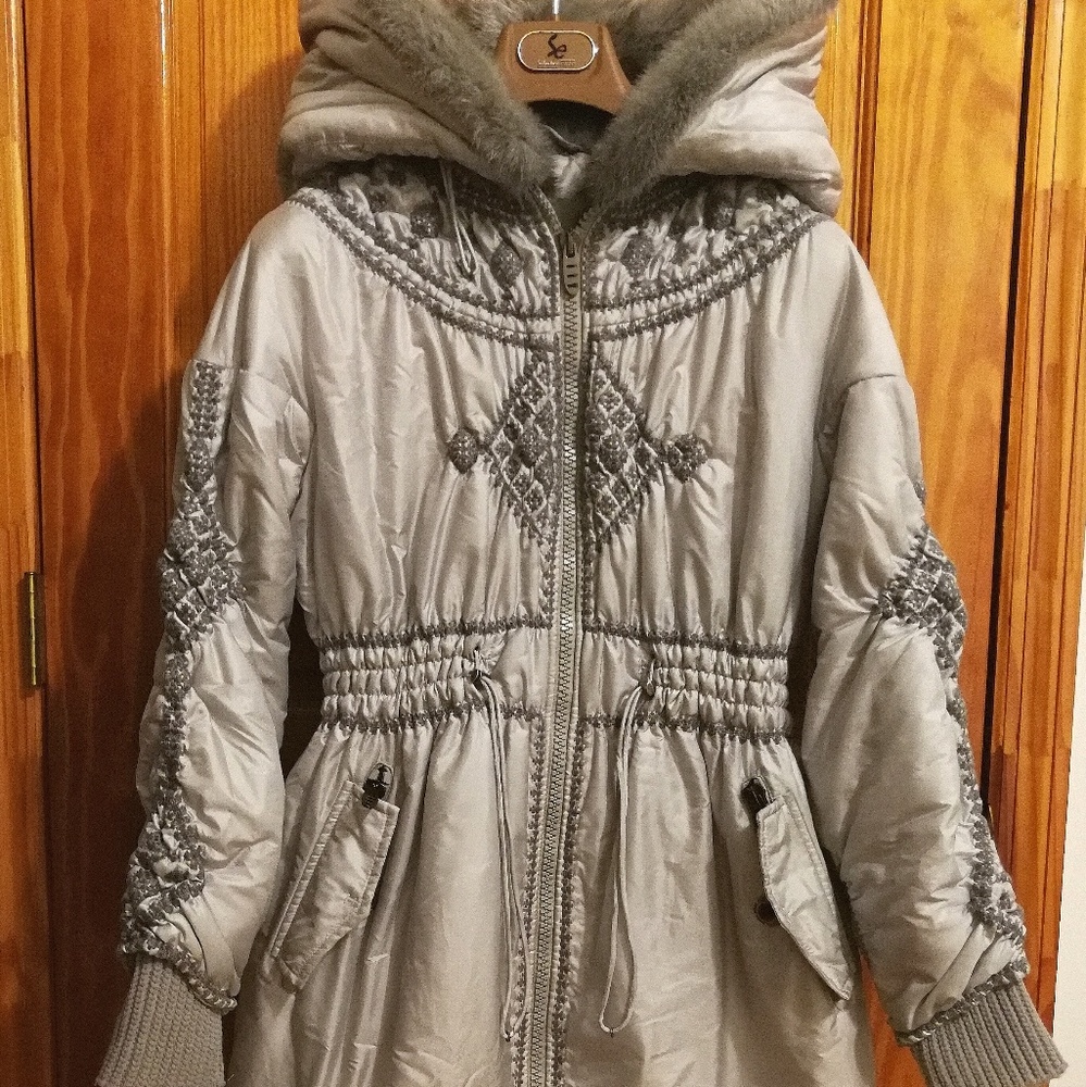 Ermanno Scervino Silver Puffer Coat FurTrimmed Med